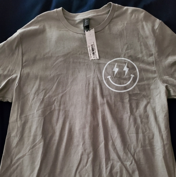 Firefighter wife tee - Picture 2 of 3